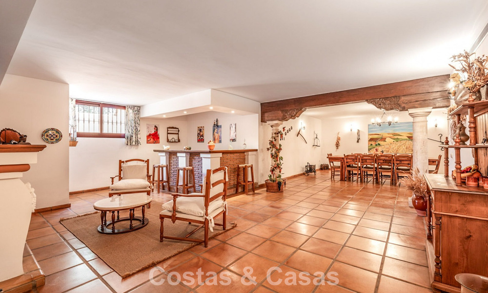 Royale, Spaanse luxevilla te koop in een afgeschermde villawijk aan Marbella’s Golden Mile 785674