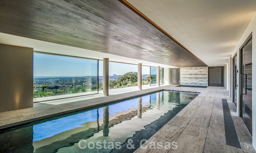 Nieuwe, high-end luxevilla te koop met zeezicht in een gated en permanent bewaakte villawijk van Sotogrande, Costa del Sol 785636
