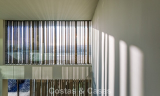 Nieuwe, high-end luxevilla te koop met zeezicht in een gated en permanent bewaakte villawijk van Sotogrande, Costa del Sol 785645 