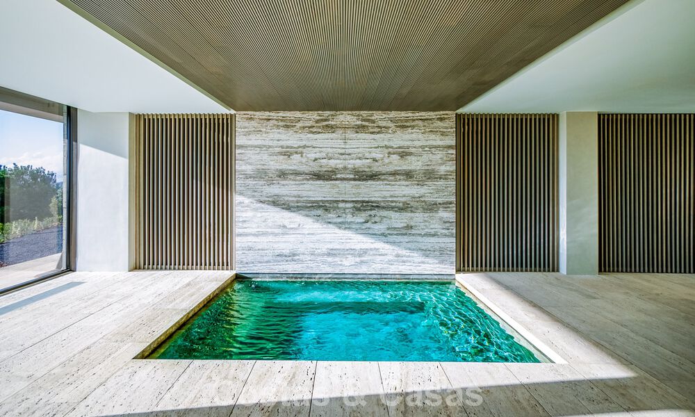 Nieuwe, high-end luxevilla te koop met zeezicht in een gated en permanent bewaakte villawijk van Sotogrande, Costa del Sol 785655