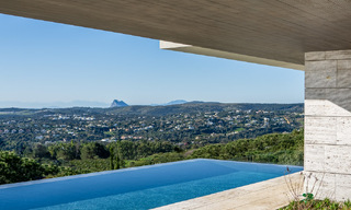 Nieuwe, high-end luxevilla te koop met zeezicht in een gated en permanent bewaakte villawijk van Sotogrande, Costa del Sol 785665 