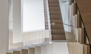 Nieuwe, high-end luxevilla te koop met zeezicht in een gated en permanent bewaakte villawijk van Sotogrande, Costa del Sol 785673 