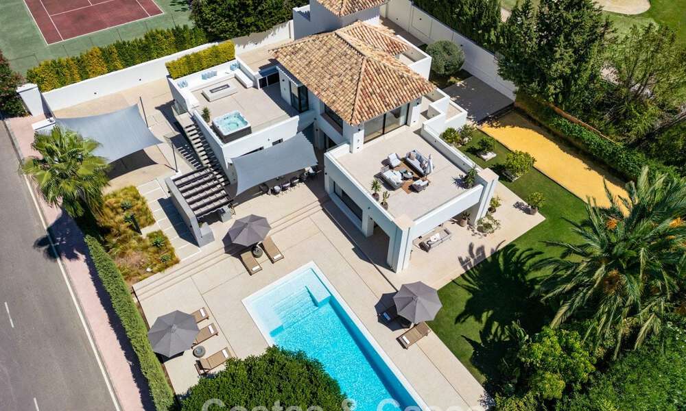 Schitterende eerstelijnsgolf luxevilla te koop in het hart van Nueva Andalucia, Marbella 785632