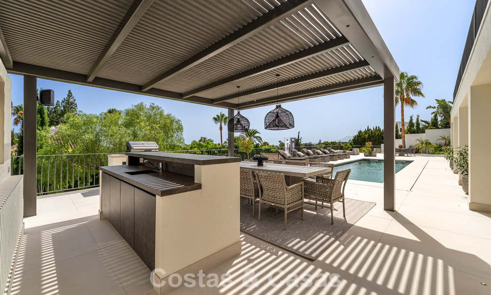 Royale luxevilla met moderne mediterrane architectuur te koop op Marbella’s Golden Mile 785539