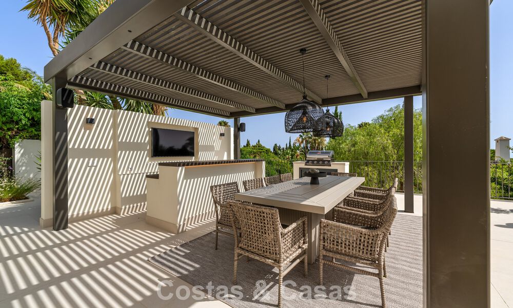 Royale luxevilla met moderne mediterrane architectuur te koop op Marbella’s Golden Mile 785545