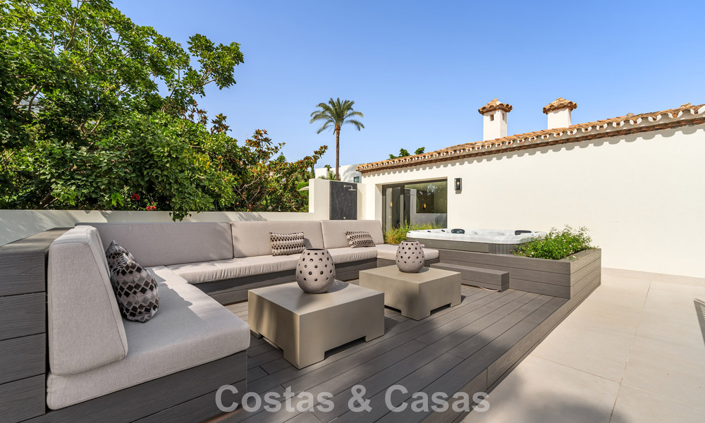 Royale luxevilla met moderne mediterrane architectuur te koop op Marbella’s Golden Mile 785560