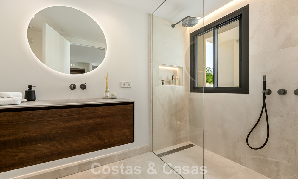 Royale luxevilla met moderne mediterrane architectuur te koop op Marbella’s Golden Mile 785562