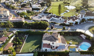 Prachtige, 6-slaapkamer villa te koop, direct aan de Los Naranjos Golf Club in Nueva Andalucia, Marbella 785721 