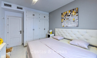 Prachtige, 6-slaapkamer villa te koop, direct aan de Los Naranjos Golf Club in Nueva Andalucia, Marbella 785729 