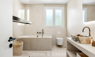 Moderne Spaanse luxevilla te koop op de tweede lijn van een golfbaan in een bevoorrechte villawijk, Benahavis - Marbella 785741 