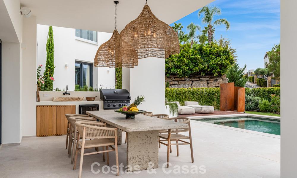 Moderne Spaanse luxevilla te koop op de tweede lijn van een golfbaan in een bevoorrechte villawijk, Benahavis - Marbella 785751