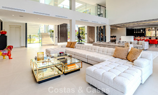 Majestueus meesterwerk te koop in een strakke, moderne stijl in een beveiligde villawijk van Sotogrande, Costa del Sol 786200 