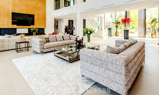 Majestueus meesterwerk te koop in een strakke, moderne stijl in een beveiligde villawijk van Sotogrande, Costa del Sol 786202 