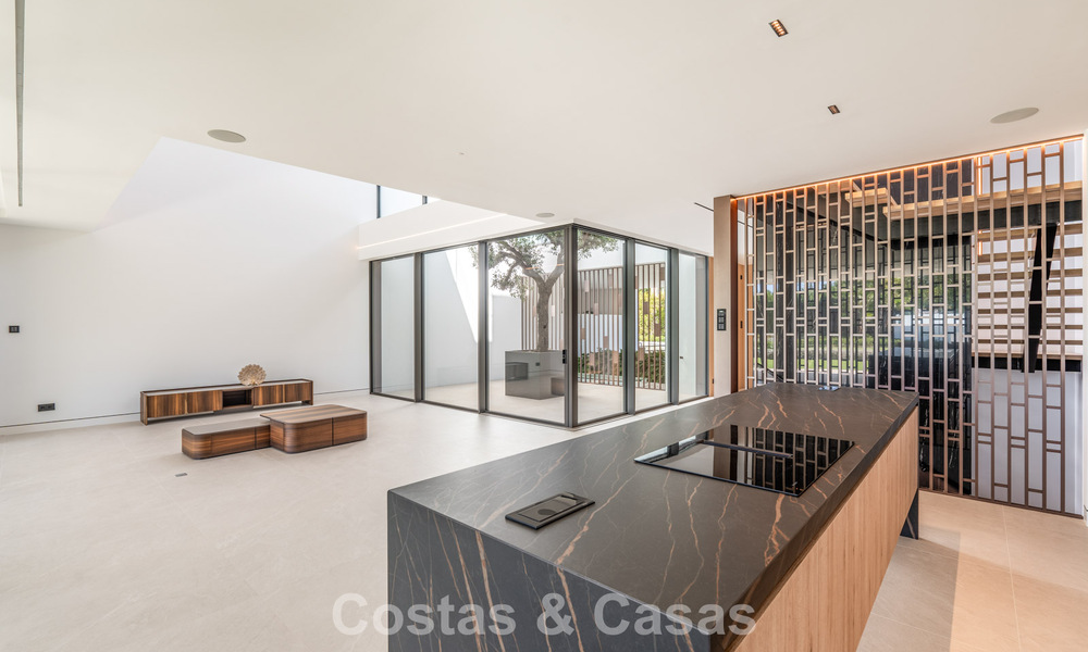 Instapklare, moderne luxewoning te koop aan de rand van Nueva Andalucia en de Golden Mile, Marbella 786025