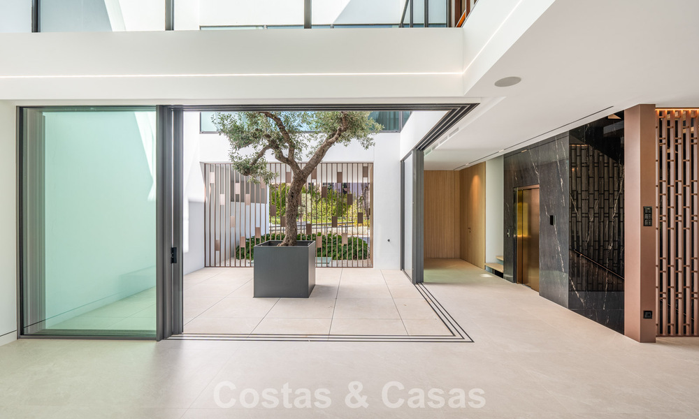 Instapklare, moderne luxewoning te koop aan de rand van Nueva Andalucia en de Golden Mile, Marbella 786029