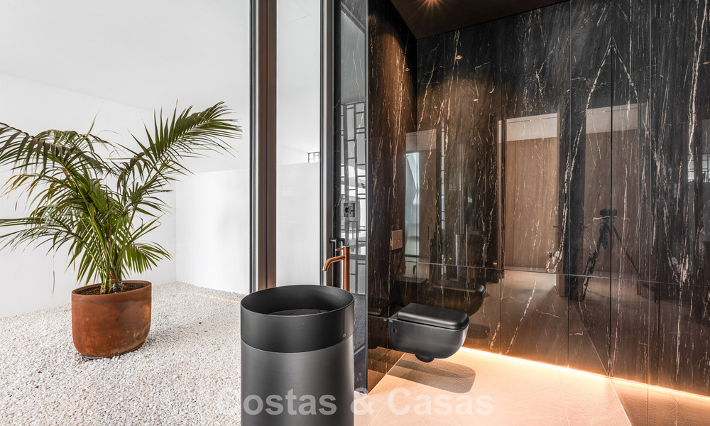 Instapklare, moderne luxewoning te koop aan de rand van Nueva Andalucia en de Golden Mile, Marbella 786030