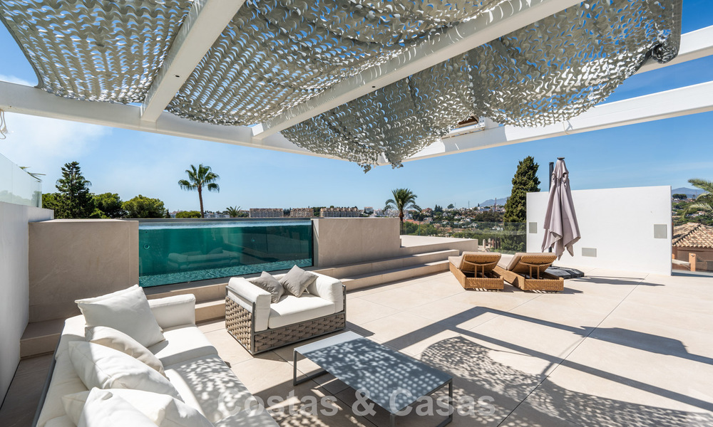 Instapklare woning met modern design, gelegen aan de rand van Nueva Andalucía en Marbella’s Golden Mile 786002