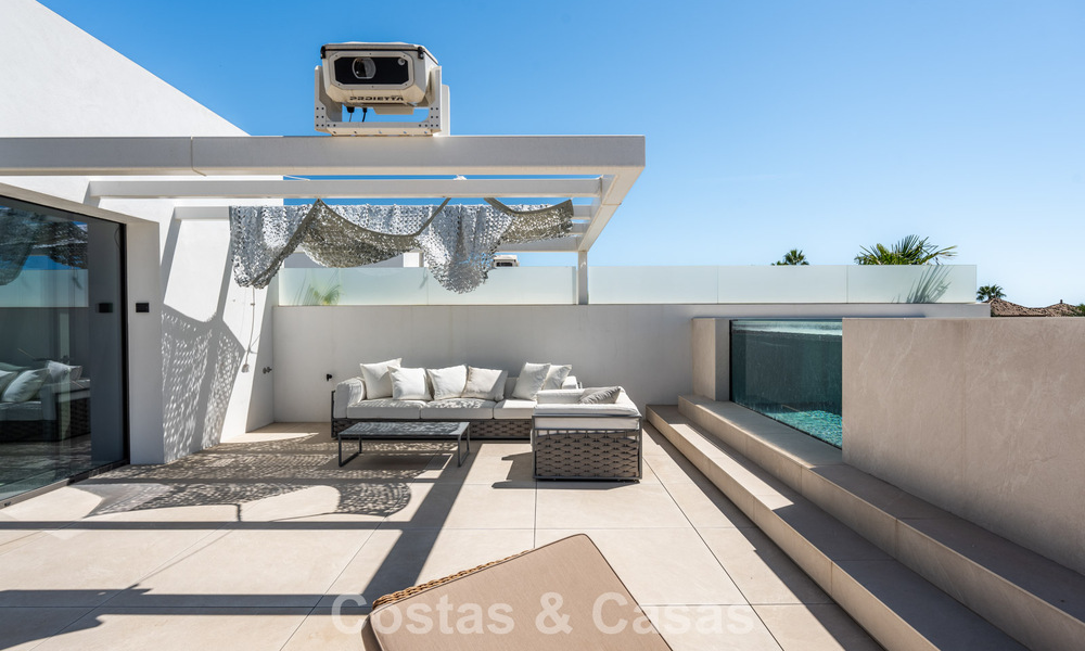 Instapklare woning met modern design, gelegen aan de rand van Nueva Andalucía en Marbella’s Golden Mile 786003