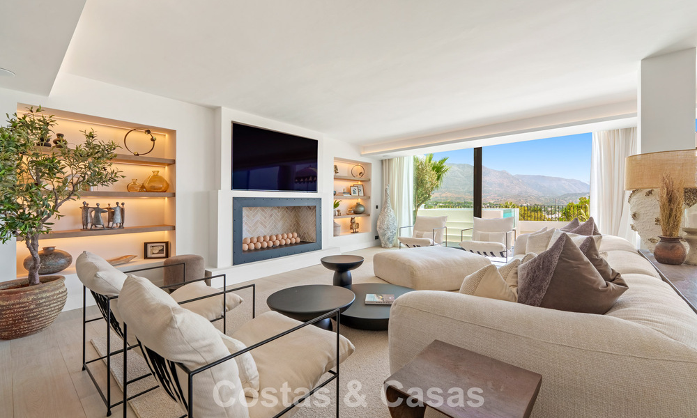 Statige luxevilla te koop in een begeerde villawijk in het hart van Nueva Andalucia, Marbella 790386