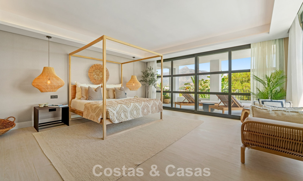 Statige luxevilla te koop in een begeerde villawijk in het hart van Nueva Andalucia, Marbella 790398