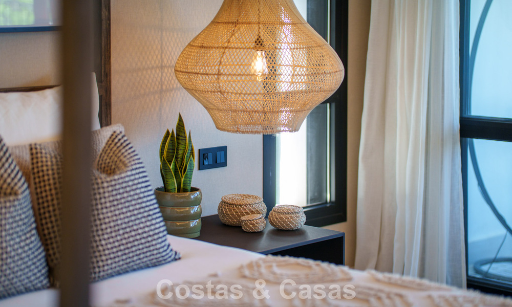 Statige luxevilla te koop in een begeerde villawijk in het hart van Nueva Andalucia, Marbella 790416