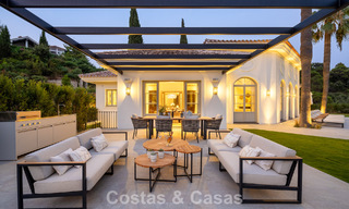 Sublieme boutique villa te koop, omgeven door weelderig groen in het exclusieve La Zagaleta resort in Marbella - Benahavis 786137 