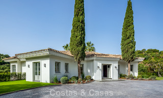 Sublieme boutique villa te koop, omgeven door weelderig groen in het exclusieve La Zagaleta resort in Marbella - Benahavis 786138 