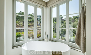 Sublieme boutique villa te koop, omgeven door weelderig groen in het exclusieve La Zagaleta resort in Marbella - Benahavis 786142 