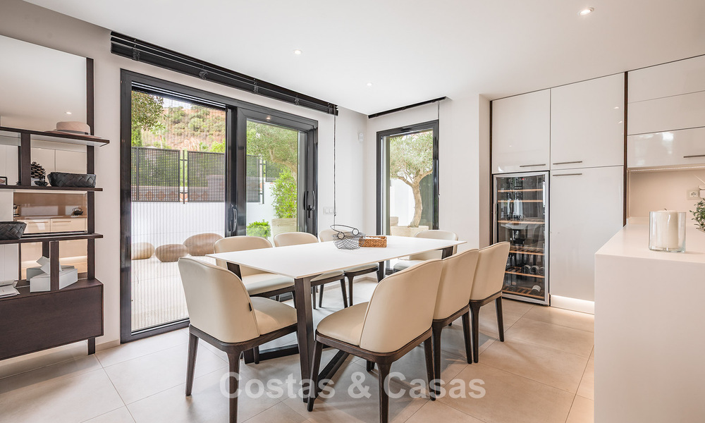 Ruime villa met zeezicht en een separaat gastenverblijf te koop in El Madroñal in Benahavis - Marbella 786442