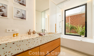 Gesofisticeerde luxevilla te koop dicht bij voorzieningen in Guadalmina en San Pedro, Marbella 786550 