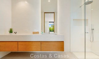 Gesofisticeerde luxevilla te koop dicht bij voorzieningen in Guadalmina en San Pedro, Marbella 786552 