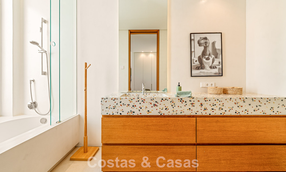 Gesofisticeerde luxevilla te koop dicht bij voorzieningen in Guadalmina en San Pedro, Marbella 786557