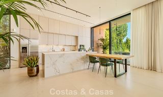 Gesofisticeerde luxevilla te koop dicht bij voorzieningen in Guadalmina en San Pedro, Marbella 786568 