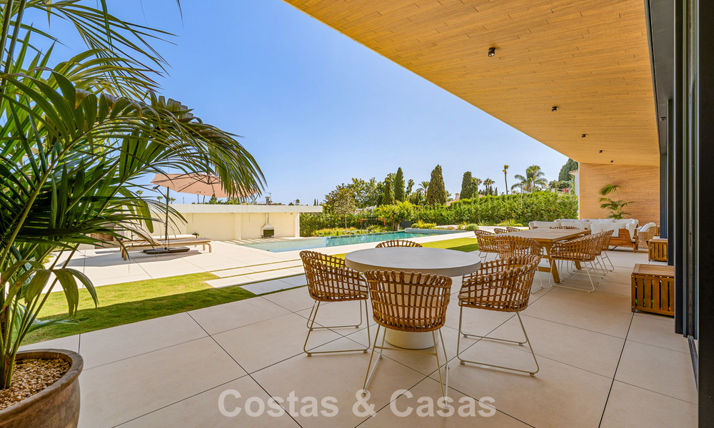 Gesofisticeerde luxevilla te koop dicht bij voorzieningen in Guadalmina en San Pedro, Marbella 786570