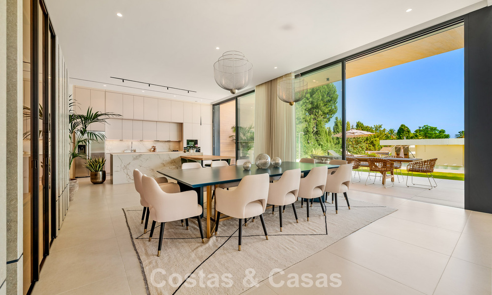 Gesofisticeerde luxevilla te koop dicht bij voorzieningen in Guadalmina en San Pedro, Marbella 786572