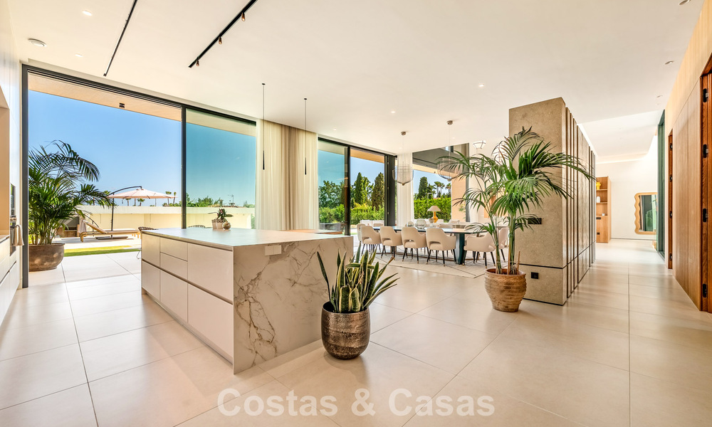 Gesofisticeerde luxevilla te koop dicht bij voorzieningen in Guadalmina en San Pedro, Marbella 786577