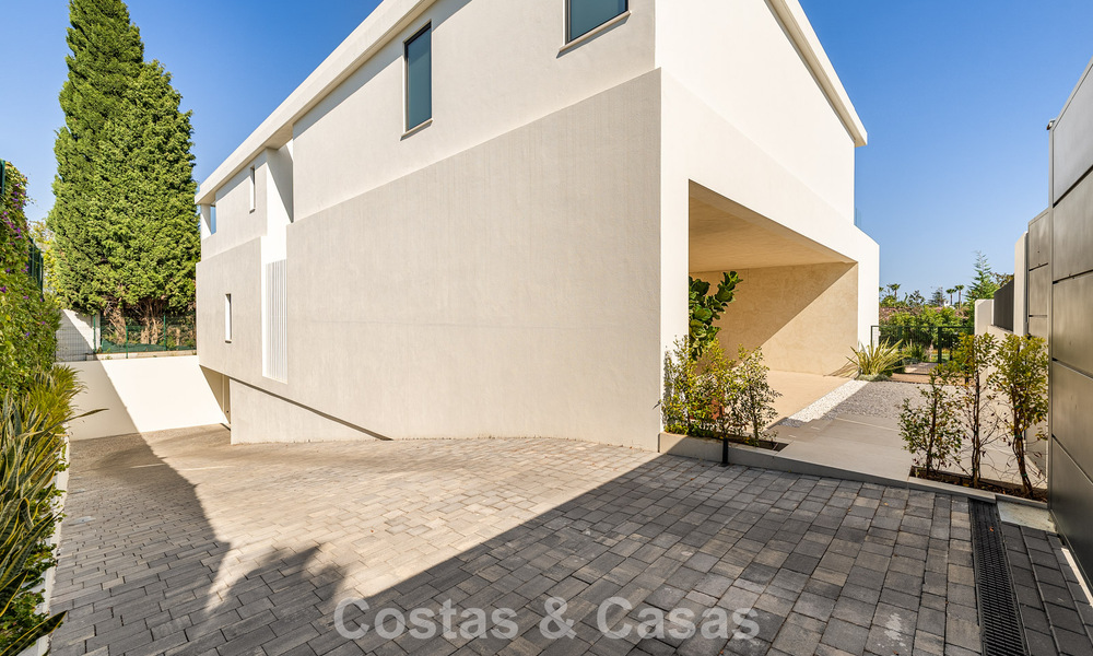 Gesofisticeerde luxevilla te koop dicht bij voorzieningen in Guadalmina en San Pedro, Marbella 786586