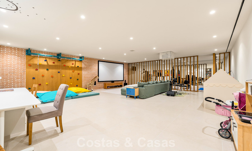 Gesofisticeerde luxevilla te koop dicht bij voorzieningen in Guadalmina en San Pedro, Marbella 786590