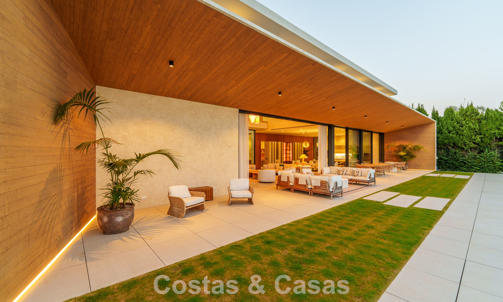 Gesofisticeerde luxevilla te koop dicht bij voorzieningen in Guadalmina en San Pedro, Marbella 786595