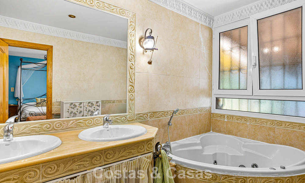 Unieke, ruime gelijkvloerse woning met veel mogelijkheden, centraal gelegen in Marbella centrum 786537