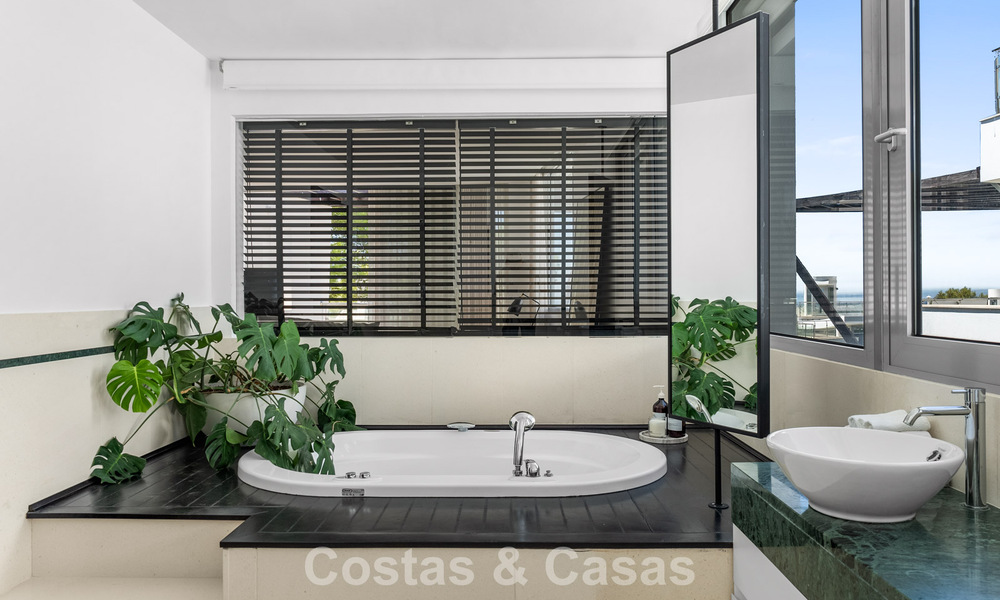 Instapklare, modernistische luxe woning met privézwembad te koop in Sierra Blanca op de Golden Mile van Marbella 786653