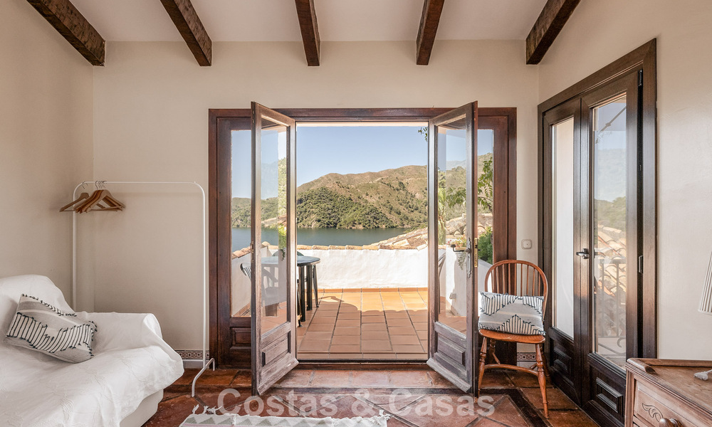 Traditionele Spaanse finca te koop in een groene omgeving, aan het meer van Istan, vlakbij Marbella, Costa del Sol 786607