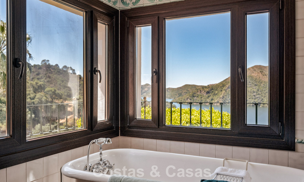 Traditionele Spaanse finca te koop in een groene omgeving, aan het meer van Istan, vlakbij Marbella, Costa del Sol 786609