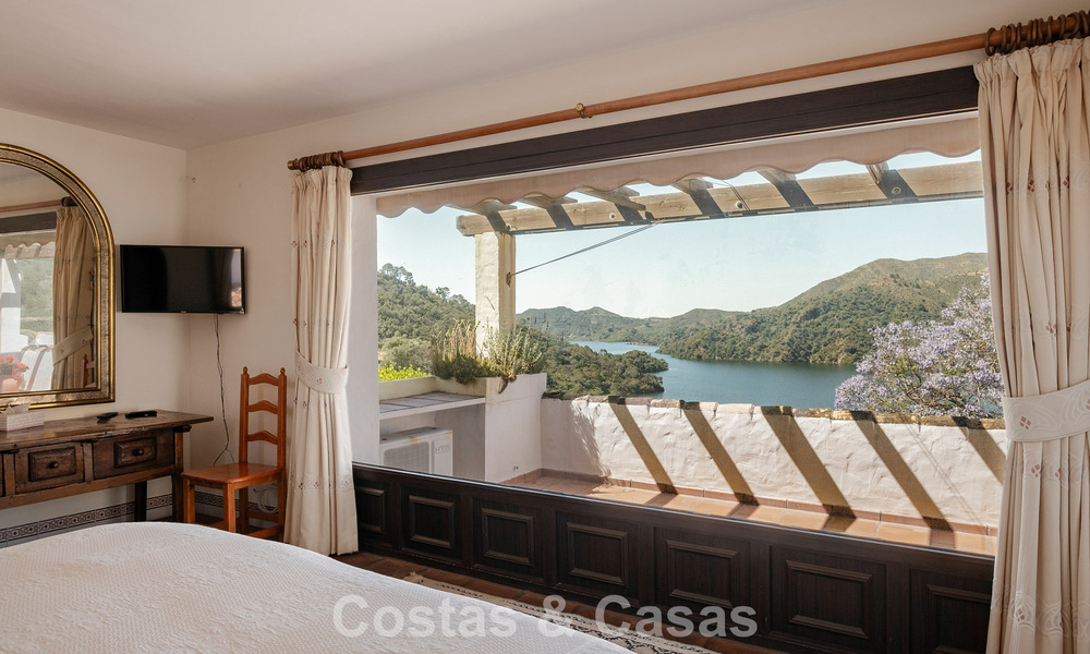 Traditionele Spaanse finca te koop in een groene omgeving, aan het meer van Istan, vlakbij Marbella, Costa del Sol 786610