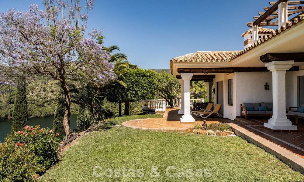 Traditionele Spaanse finca te koop in een groene omgeving, aan het meer van Istan, vlakbij Marbella, Costa del Sol 786637