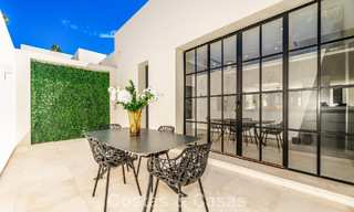 Modernistische, gelijkvloerse luxevilla te koop op een steenworp van het strand ten oosten van Marbella centrum 786767 