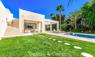 Modernistische, gelijkvloerse luxevilla te koop op een steenworp van het strand ten oosten van Marbella centrum 786770 