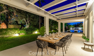 Modernistische, gelijkvloerse luxevilla te koop op een steenworp van het strand ten oosten van Marbella centrum 786778 