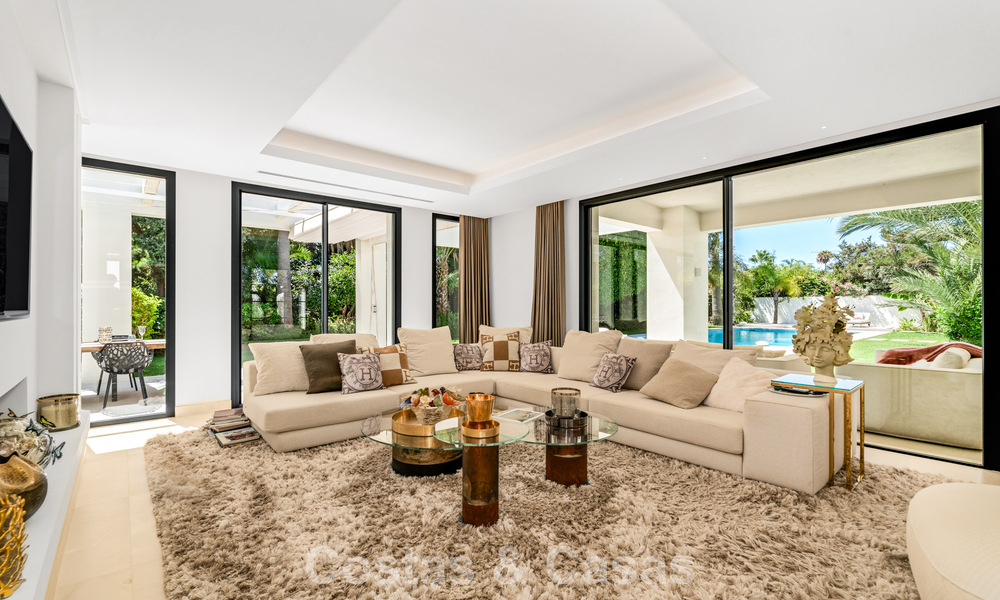 Modernistische, gelijkvloerse luxevilla te koop op een steenworp van het strand ten oosten van Marbella centrum 786785