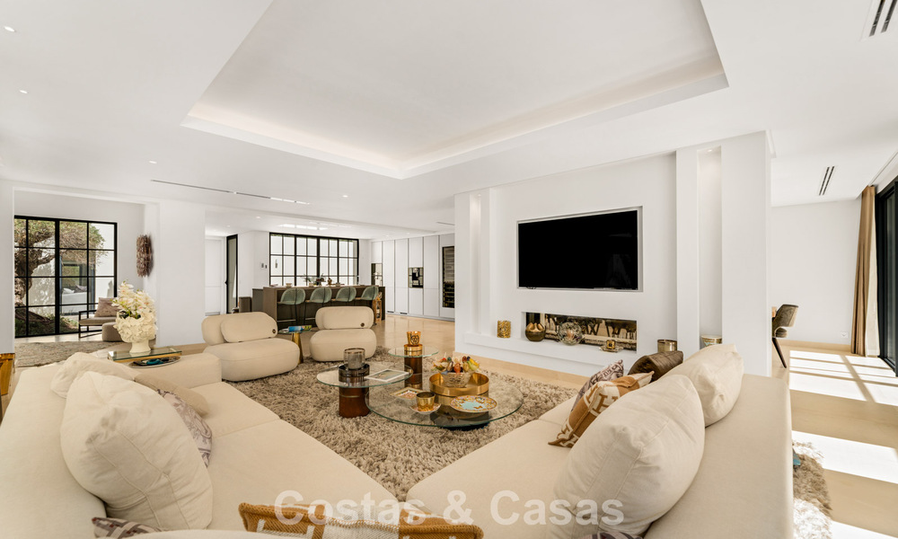 Modernistische, gelijkvloerse luxevilla te koop op een steenworp van het strand ten oosten van Marbella centrum 786786
